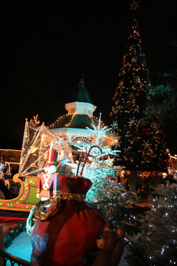 gal/Disneyland_Resort_Paris/noel07/Illuminations/IMG_9625.JPG