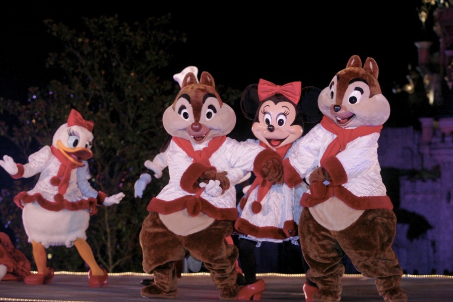 gal/Disneyland_Resort_Paris/noel07/bougillumination/christmascastle_dlrp06.jpg