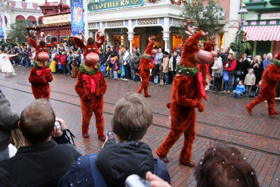 gal/Disneyland_Resort_Paris/noel07/parade/IMG_9499.JPG