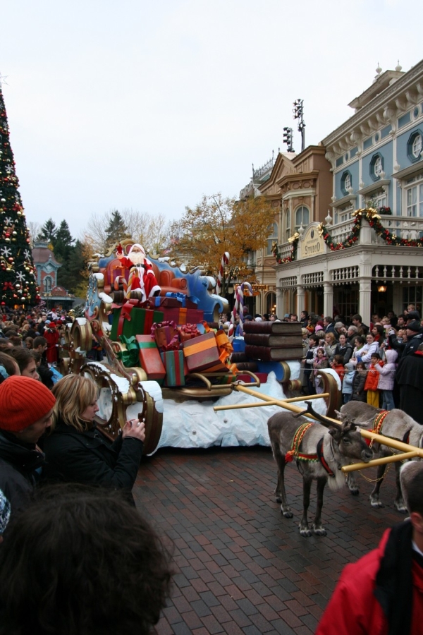 gal/Disneyland_Resort_Paris/noel07/parade/IMG_9534.JPG