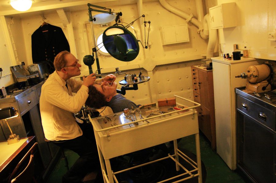 gal/Londres/HMS_Belfast/Infirmerie_-_Dentiste/HMS_Belfast_01.jpg