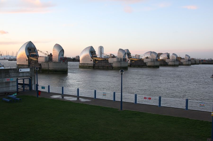gal/Londres/Thames_Flood_Barrier/Thames_Flood_Barrier64.jpg