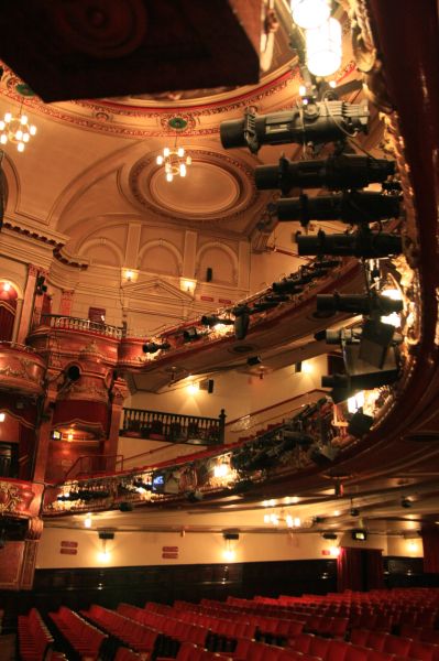 gal/Musical_Theatres/Billy_Elliot_-_Victoria_Palace/AIMG_0547.JPG