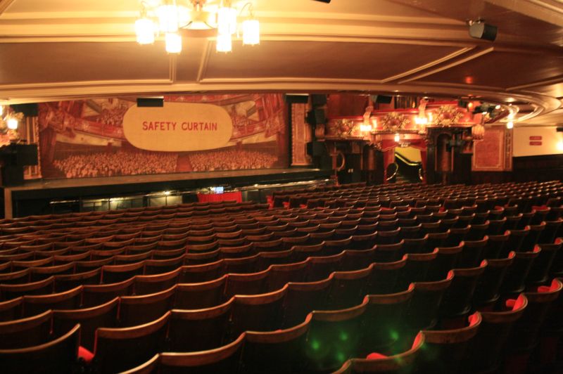 gal/Musical_Theatres/Billy_Elliot_-_Victoria_Palace/IMG_0545.JPG
