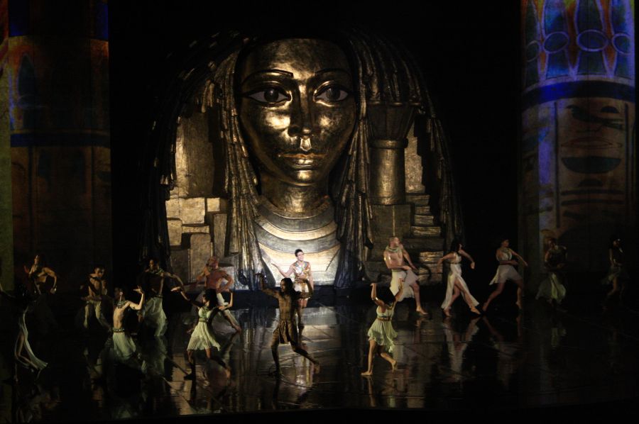 gal/Musical_Theatres/Cleopatre_-_Palais_des_Sports/Cleopatre_Comedie_Musicale_Palais_des_Sports_Paris048.jpg