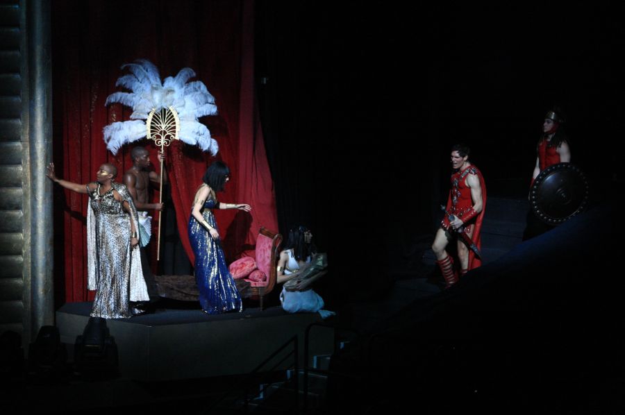 gal/Musical_Theatres/Cleopatre_-_Palais_des_Sports/Cleopatre_Comedie_Musicale_Palais_des_Sports_Paris235.jpg