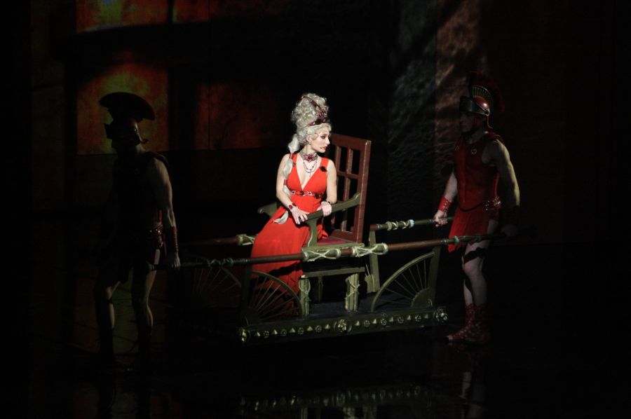 gal/Musical_Theatres/Cleopatre_-_Palais_des_Sports/Cleopatre_Comedie_Musicale_Palais_des_Sports_Paris357.jpg