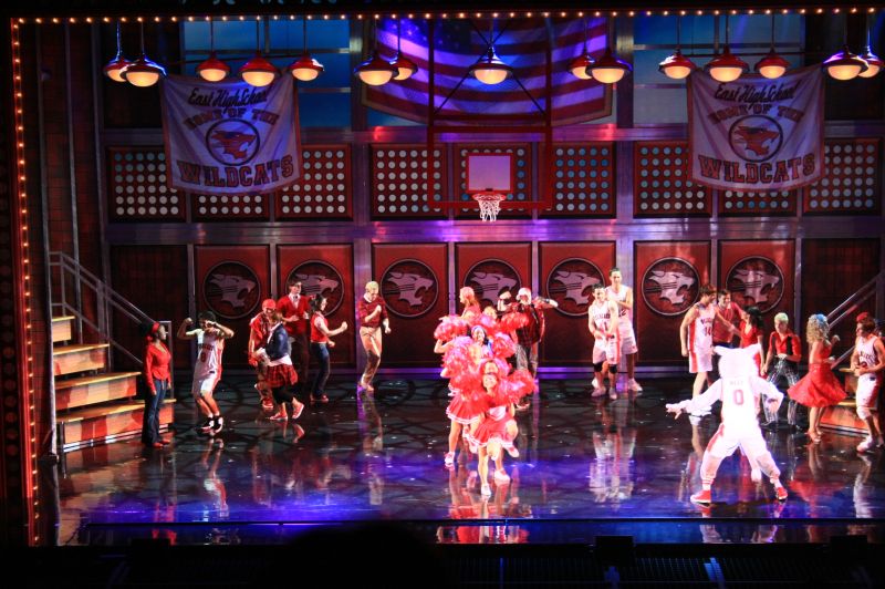 gal/Musical_Theatres/High_School_Musical_-_Hammersmith_Apollo/Show/High_School_Musical_on_Stage109.JPG