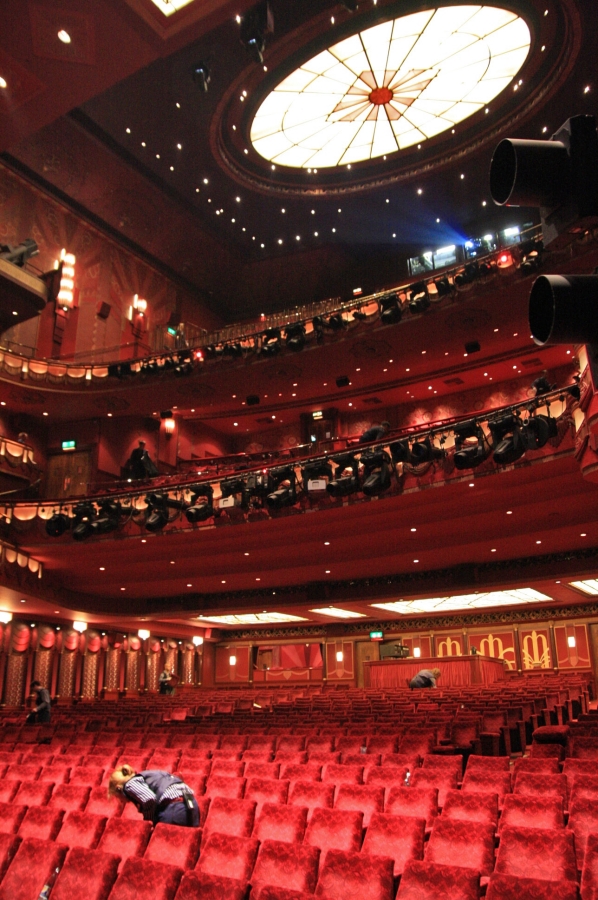 gal/Musical_Theatres/Mary_Poppins_-_Prince_Edward_Theatre/IMG_2203.jpg
