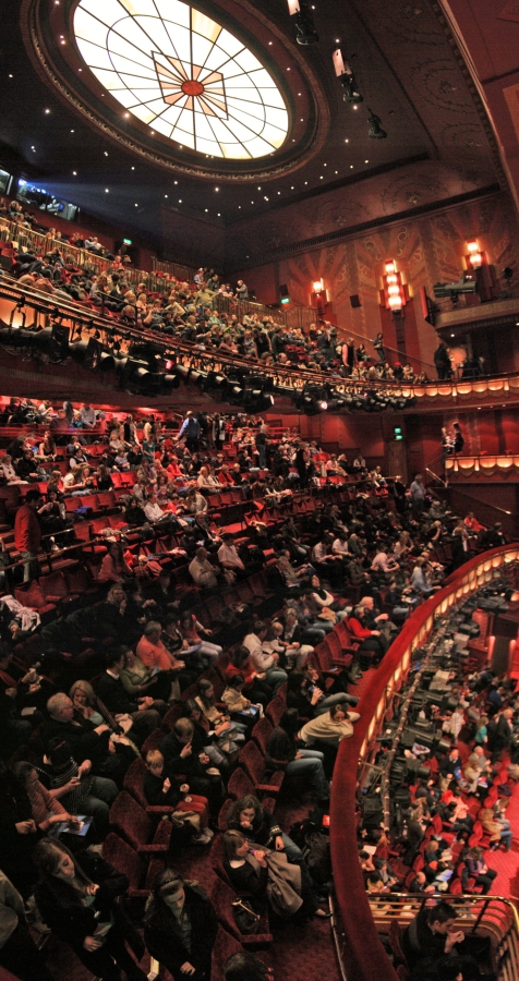 gal/Musical_Theatres/Mary_Poppins_-_Prince_Edward_Theatre/theatre3.jpg