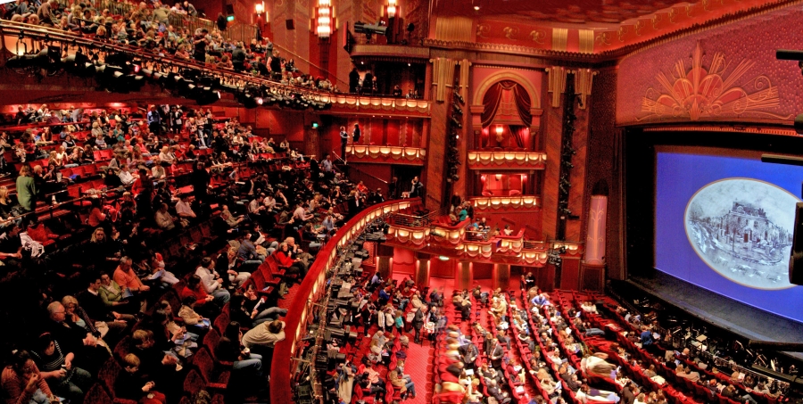 gal/Musical_Theatres/Mary_Poppins_-_Prince_Edward_Theatre/theatre5.jpg