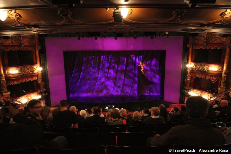 gal/Musical_Theatres/Sister_Act_-_London_Palladium/Sister_Act_Musical_London_Palladium_Whoopy_Goldberg46.jpg