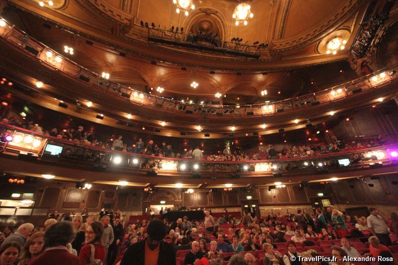 gal/Musical_Theatres/Sister_Act_-_London_Palladium/Sister_Act_Musical_London_Palladium_Whoopy_Goldberg50.jpg