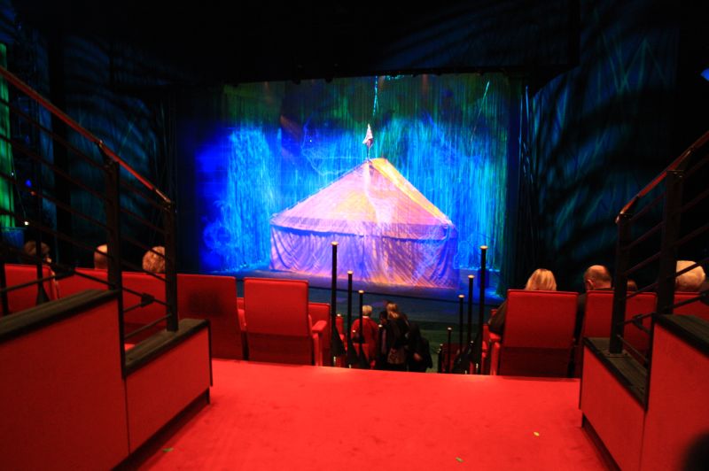 gal/Musical_Theatres/Tarzan_-_Disney_Musical_-_Hamburg/Tarzan_Disney_Musical_Hamburg112.jpg