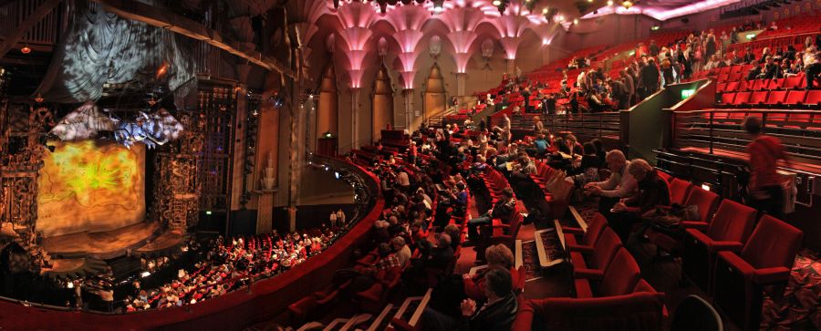 gal/Musical_Theatres/Wicked_-_Apollo_Victoria/Wicked_Musical_London012c.jpg