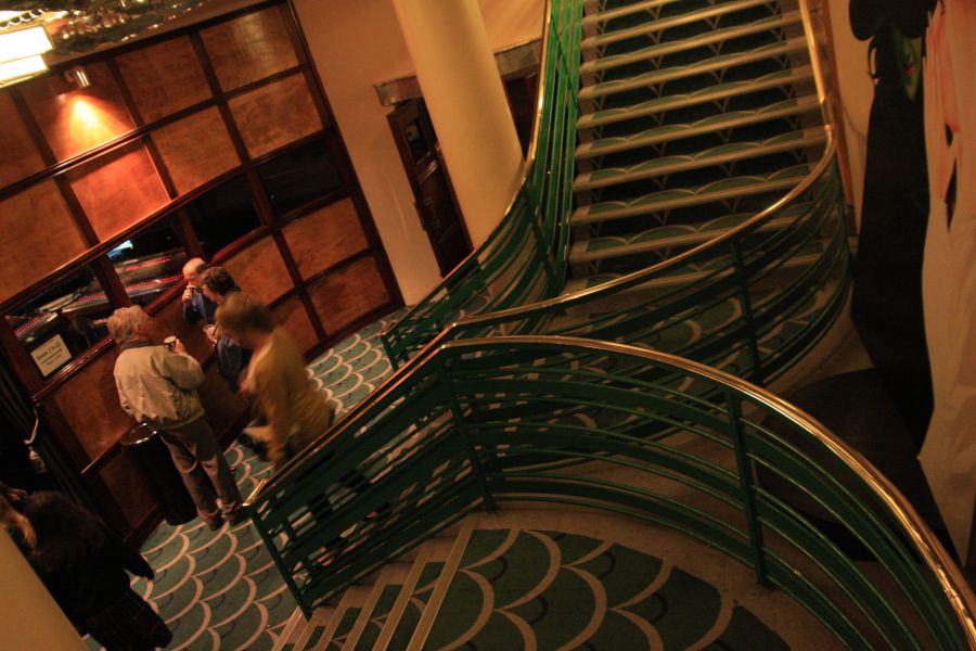 gal/Musical_Theatres/Wicked_-_Apollo_Victoria/Wicked_Musical_London084.jpg
