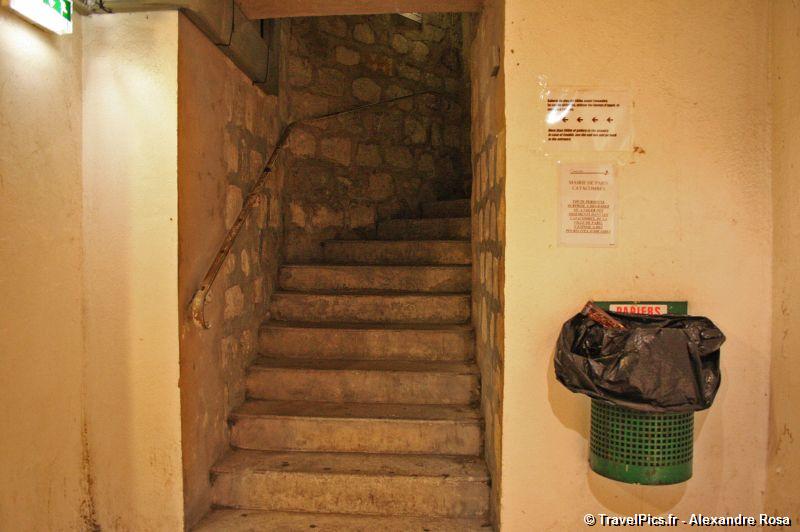 gal/Paris/Catacombes_-_Denfert_Rochereau/Catacombes_de_Paris_Denfert_Rochereau011.jpg