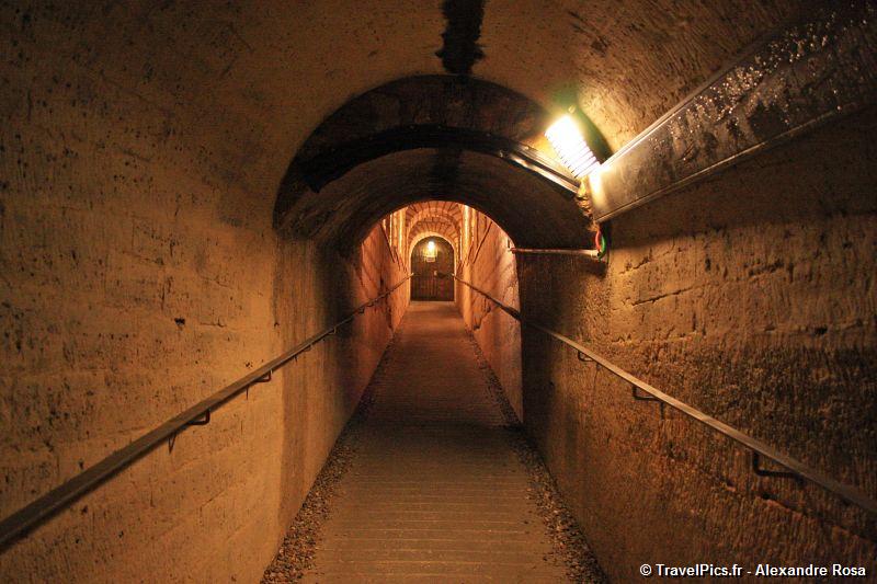 gal/Paris/Catacombes_-_Denfert_Rochereau/Catacombes_de_Paris_Denfert_Rochereau090.jpg