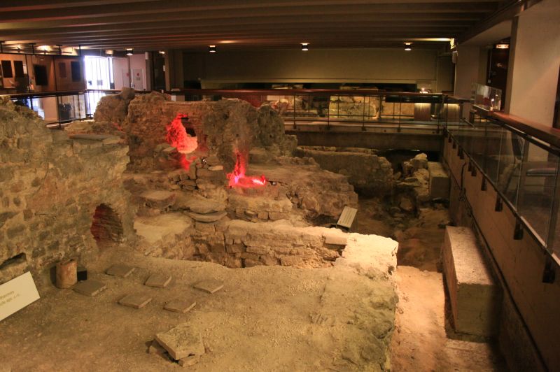 gal/Paris/Crypte_archeologique_de_Notre-Dame/Crypte_Notre_Dame_Paris62.jpg