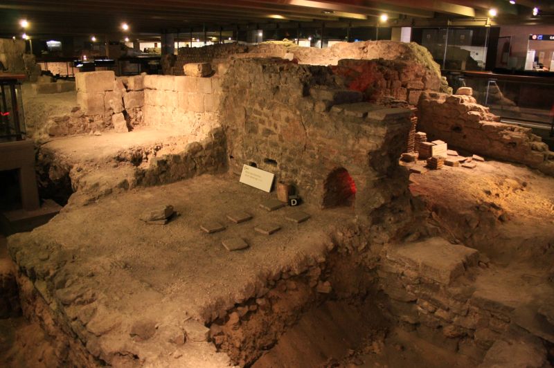 gal/Paris/Crypte_archeologique_de_Notre-Dame/Crypte_Notre_Dame_Paris64.jpg