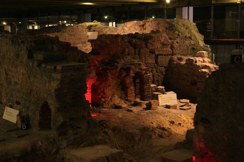 gal/Paris/Crypte_archeologique_de_Notre-Dame/Crypte_Notre_Dame_Paris67.jpg