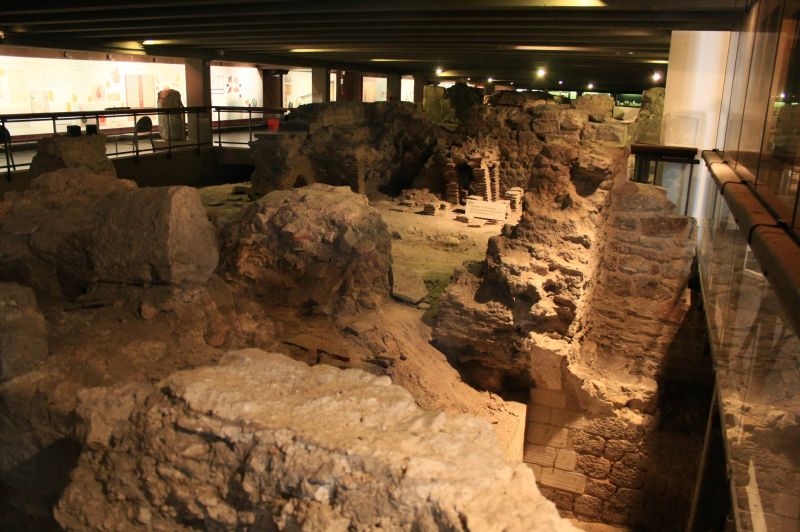 gal/Paris/Crypte_archeologique_de_Notre-Dame/Crypte_Notre_Dame_Paris73.jpg