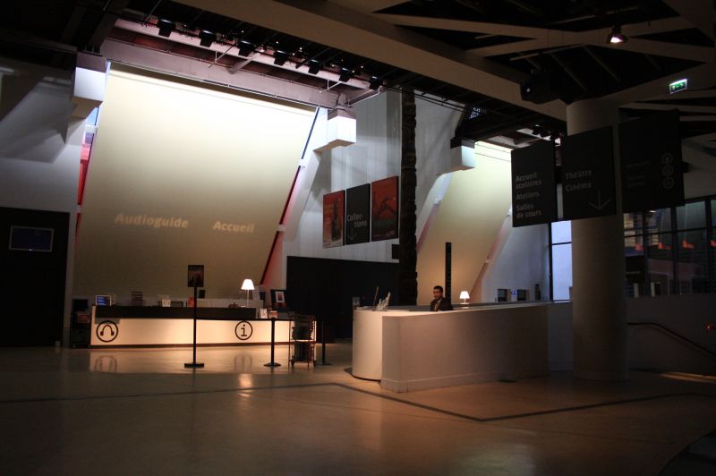 gal/Paris/Musee_du_Quai_Branly/Tarzan_ou_Rousseau_chez_les_Waziris/Tarzan_Exposition_Musee_Quai_Branly012.jpg