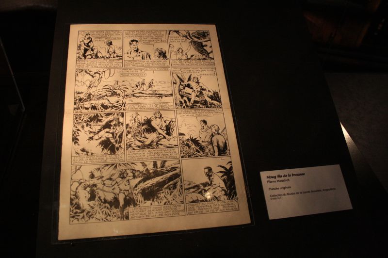 gal/Paris/Musee_du_Quai_Branly/Tarzan_ou_Rousseau_chez_les_Waziris/Tarzan_Exposition_Musee_Quai_Branly039.jpg