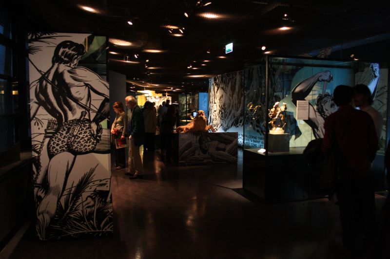 gal/Paris/Musee_du_Quai_Branly/Tarzan_ou_Rousseau_chez_les_Waziris/Tarzan_Exposition_Musee_Quai_Branly117.jpg