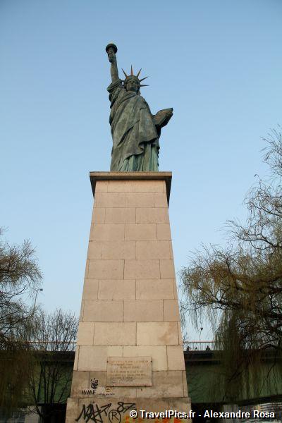 gal/Paris/Statue_de_la_Liberte/Statue_de_la_Libert__Paris_Grenelle19.jpg