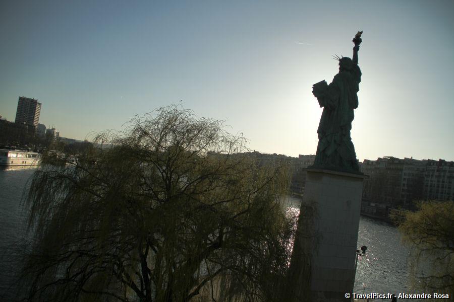 gal/Paris/Statue_de_la_Liberte/Statue_de_la_Libert__Paris_Grenelle56.jpg
