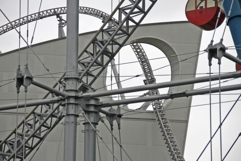 gal/Theme_Parks/LaQua_-_Tokyo_Dome_City/Thunder_Dolphin_coaster_Laqua_Tokyo30.jpg