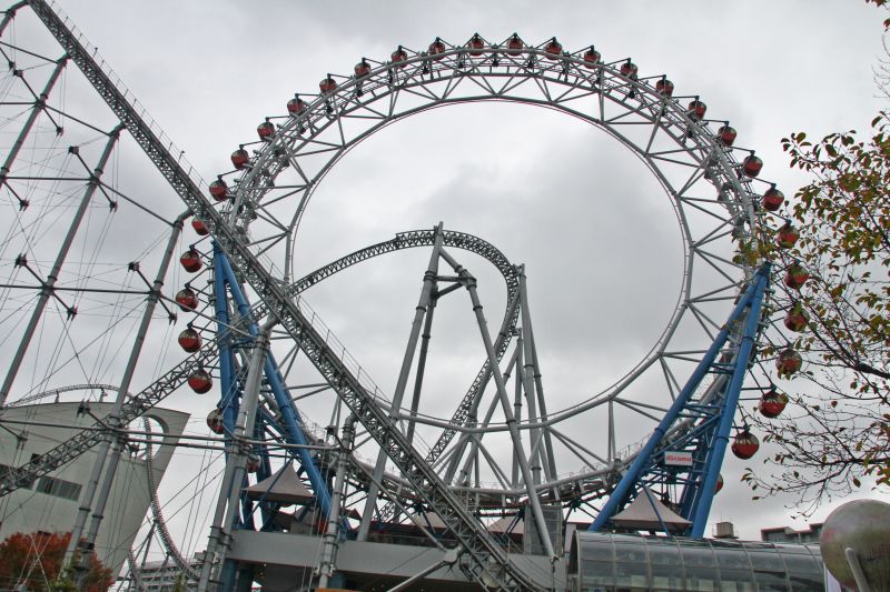 gal/Theme_Parks/LaQua_-_Tokyo_Dome_City/Thunder_Dolphin_coaster_Laqua_Tokyo32.jpg