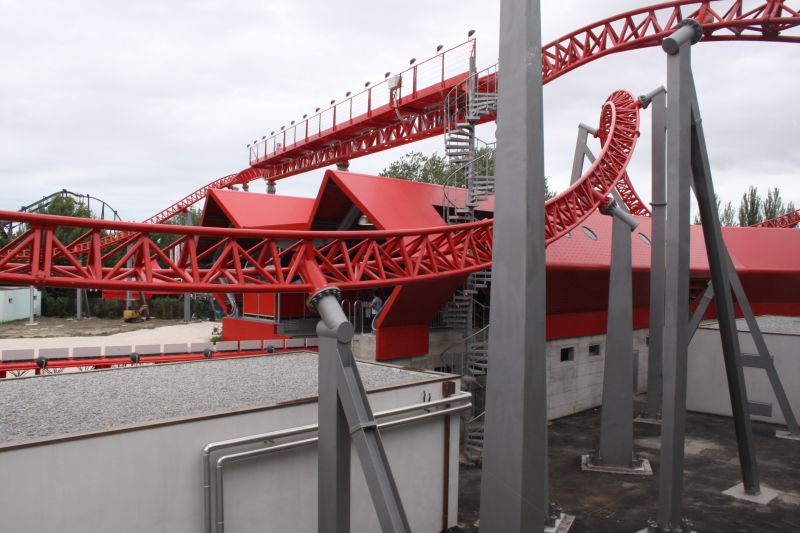 gal/Theme_Parks/Mirabilandia/iSpeed/iSpeed_Mirabilandia_Intamin_coaster200.jpg
