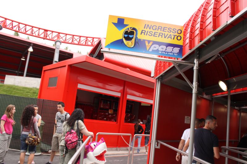 gal/Theme_Parks/Mirabilandia/iSpeed/iSpeed_Mirabilandia_Intamin_coaster220.jpg