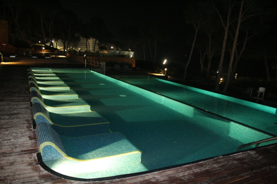 gal/Theme_Parks/Port_Aventura/Beach_Club/Piscines_de_nuit/IMG_9831.JPG
