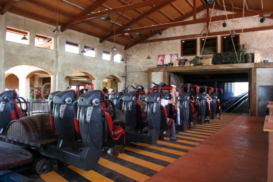 gal/Theme_Parks/Port_Aventura/Furius_Baco/IMG_9452.JPG