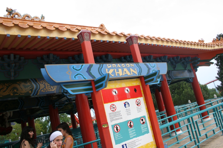 gal/Theme_Parks/Port_Aventura/Port_Aventura_Park_-_Chine/Dragon_Khan/IMG_5798.JPG