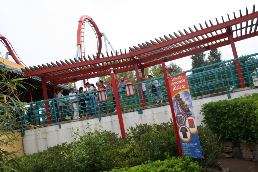 gal/Theme_Parks/Port_Aventura/Port_Aventura_Park_-_Chine/Dragon_Khan/IMG_5810.JPG