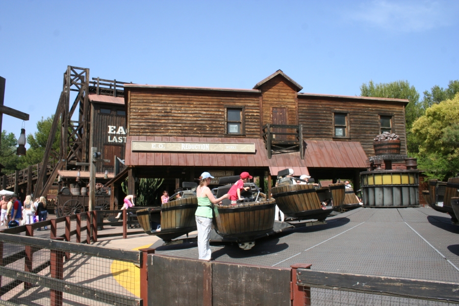 gal/Theme_Parks/Port_Aventura/Port_Aventura_Park_-_Farwest/IMG_7098.JPG