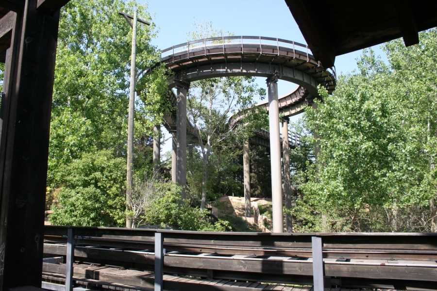 gal/Theme_Parks/Port_Aventura/Port_Aventura_Park_-_Farwest/Silver_River_Flume/IMG_7053.JPG