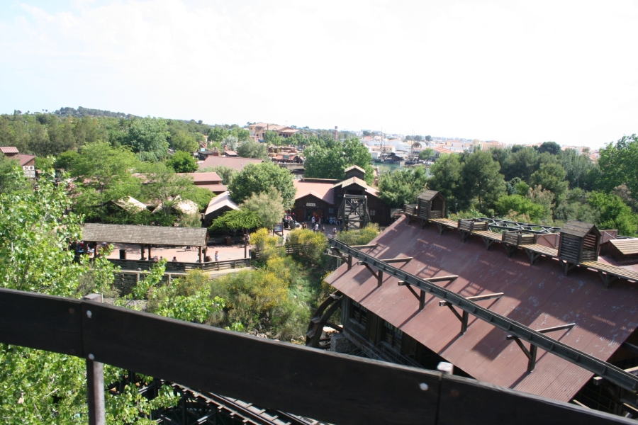 gal/Theme_Parks/Port_Aventura/Port_Aventura_Park_-_Farwest/Silver_River_Flume/IMG_7076.JPG