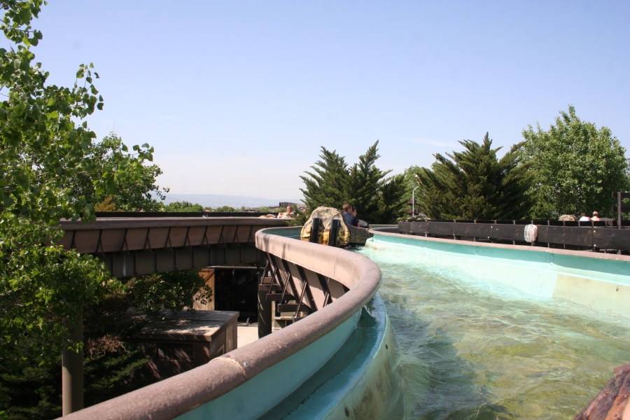 gal/Theme_Parks/Port_Aventura/Port_Aventura_Park_-_Farwest/Silver_River_Flume/IMG_7079.JPG