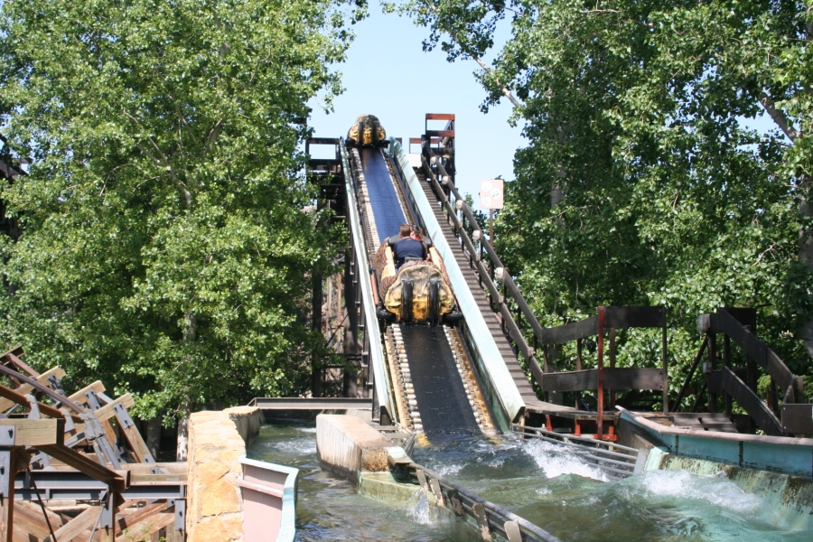 gal/Theme_Parks/Port_Aventura/Port_Aventura_Park_-_Farwest/Silver_River_Flume/IMG_7086.JPG
