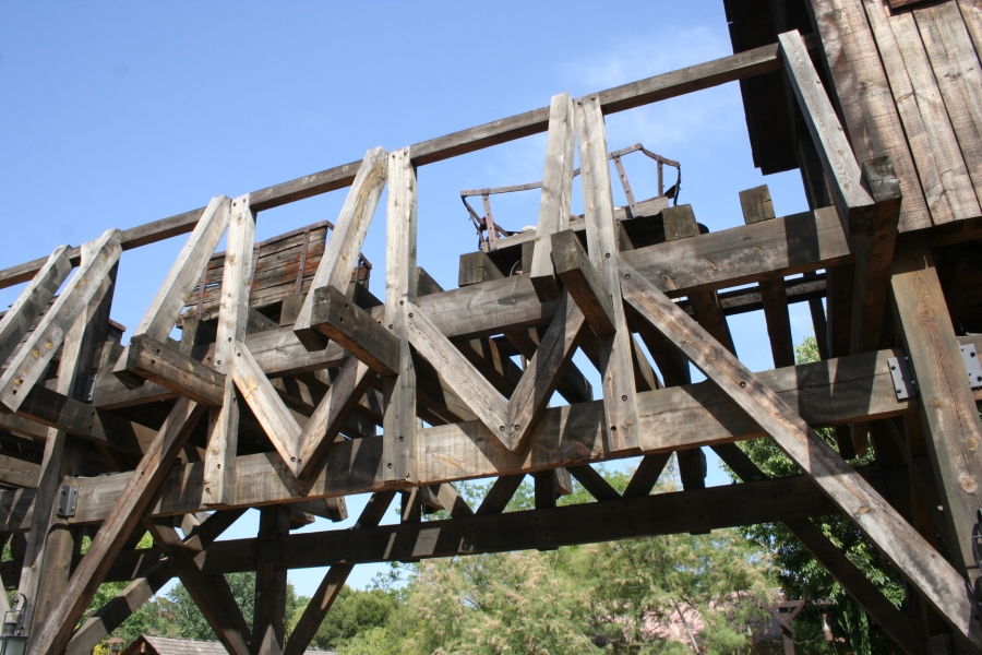 gal/Theme_Parks/Port_Aventura/Port_Aventura_Park_-_Farwest/Silver_River_Flume/IMG_7094.JPG