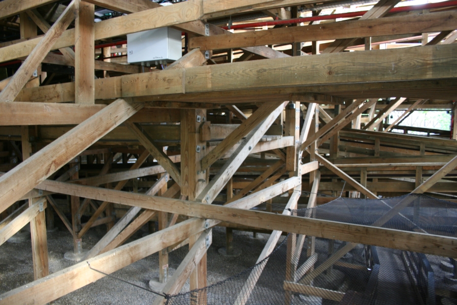 gal/Theme_Parks/Port_Aventura/Port_Aventura_Park_-_Farwest/Stampida/IMG_6101.JPG