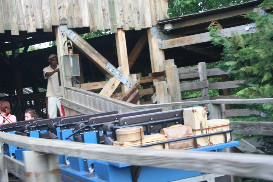 gal/Theme_Parks/Port_Aventura/Port_Aventura_Park_-_Farwest/Stampida/IMG_6124.JPG