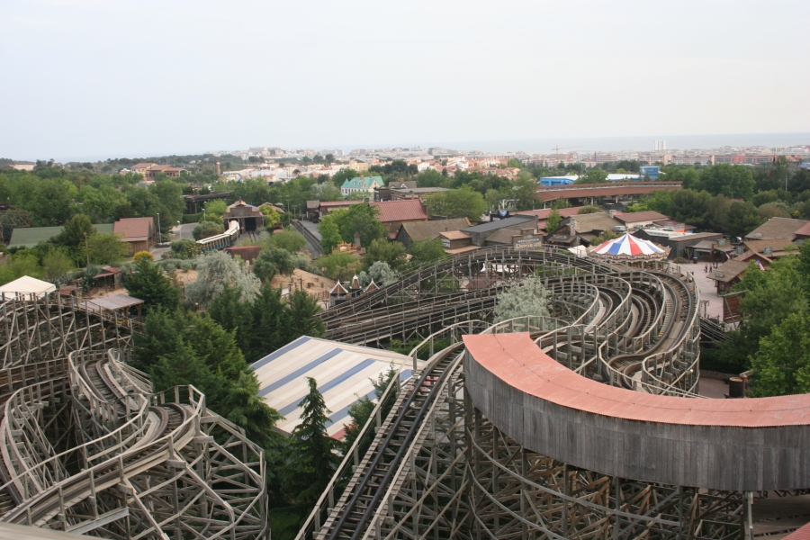 gal/Theme_Parks/Port_Aventura/Port_Aventura_Park_-_Farwest/Stampida/IMG_6128.JPG