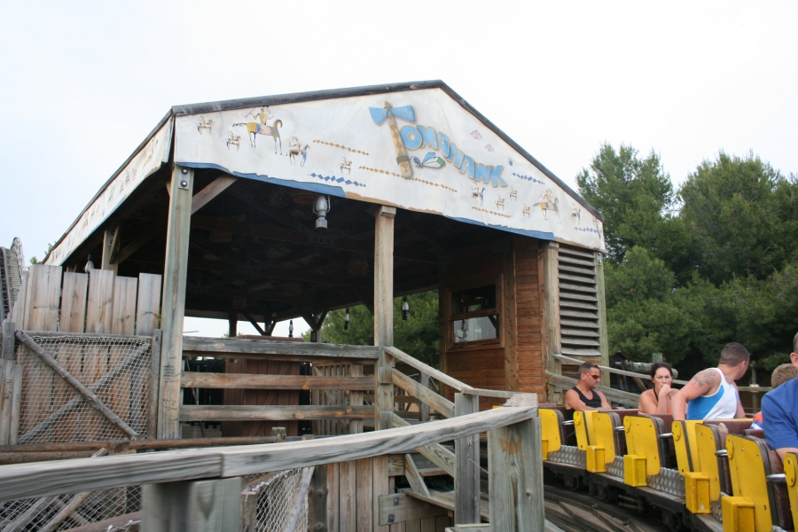 gal/Theme_Parks/Port_Aventura/Port_Aventura_Park_-_Farwest/Tomahawk/IMG_6043.JPG