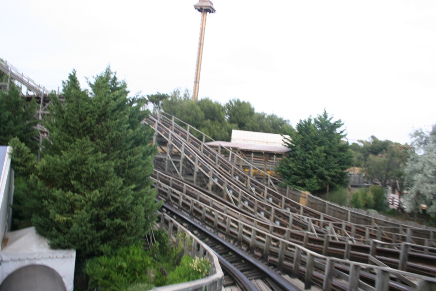 gal/Theme_Parks/Port_Aventura/Port_Aventura_Park_-_Farwest/Tomahawk/IMG_6054.JPG